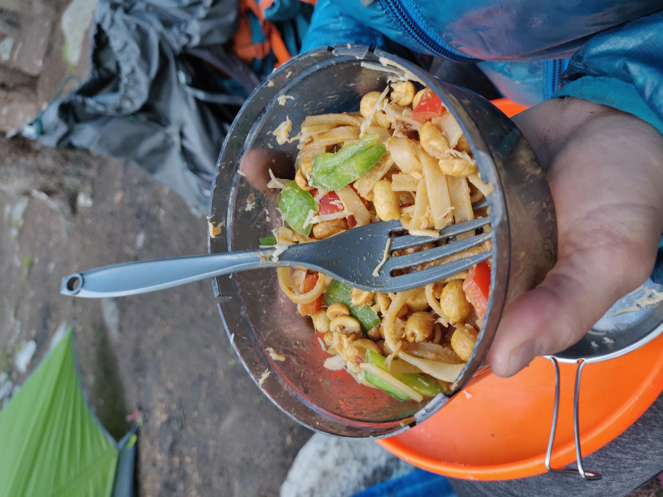 Backcountry pad thai for dinner before the big day