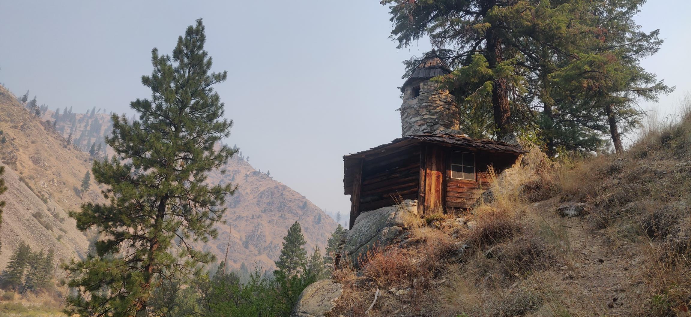 The guntower at Buckskin Bills homestead. This one was a little different because he actually lived here from ~1940s-1960s. Buckskin Bill did not like the Feds very much.