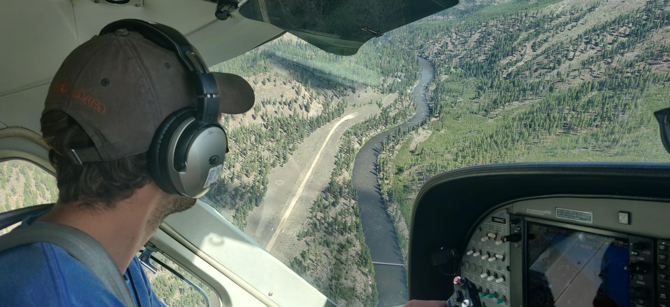 On final approach to the Indian Creek landing strip